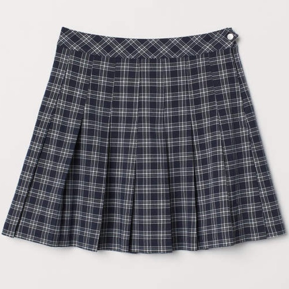 American Apparel Dresses & Skirts - H&M Tennis Skirt